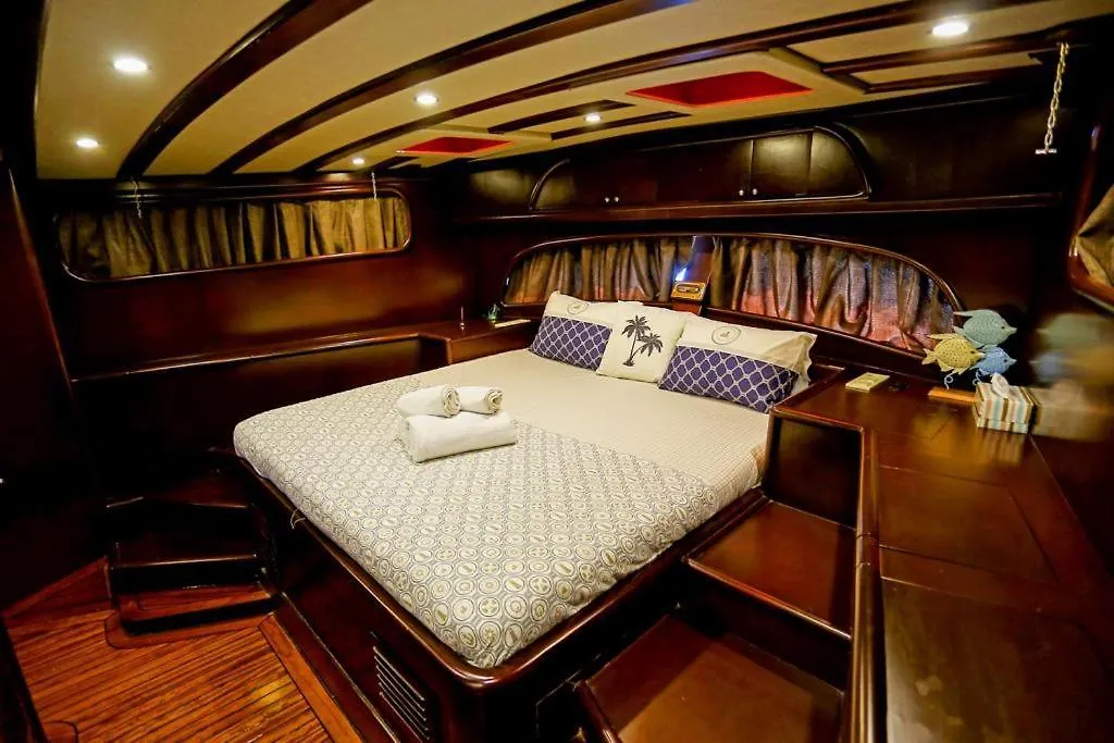 Luxury Hotel Boat In Bodrum Marina 0*,